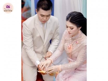 บริการรับตัดชุดไทยแต่งงานเจ้าสาวเจ้าบ่าว - ร้านเช่าชุดแต่งงานสมุทรปราการ Napattraporn 